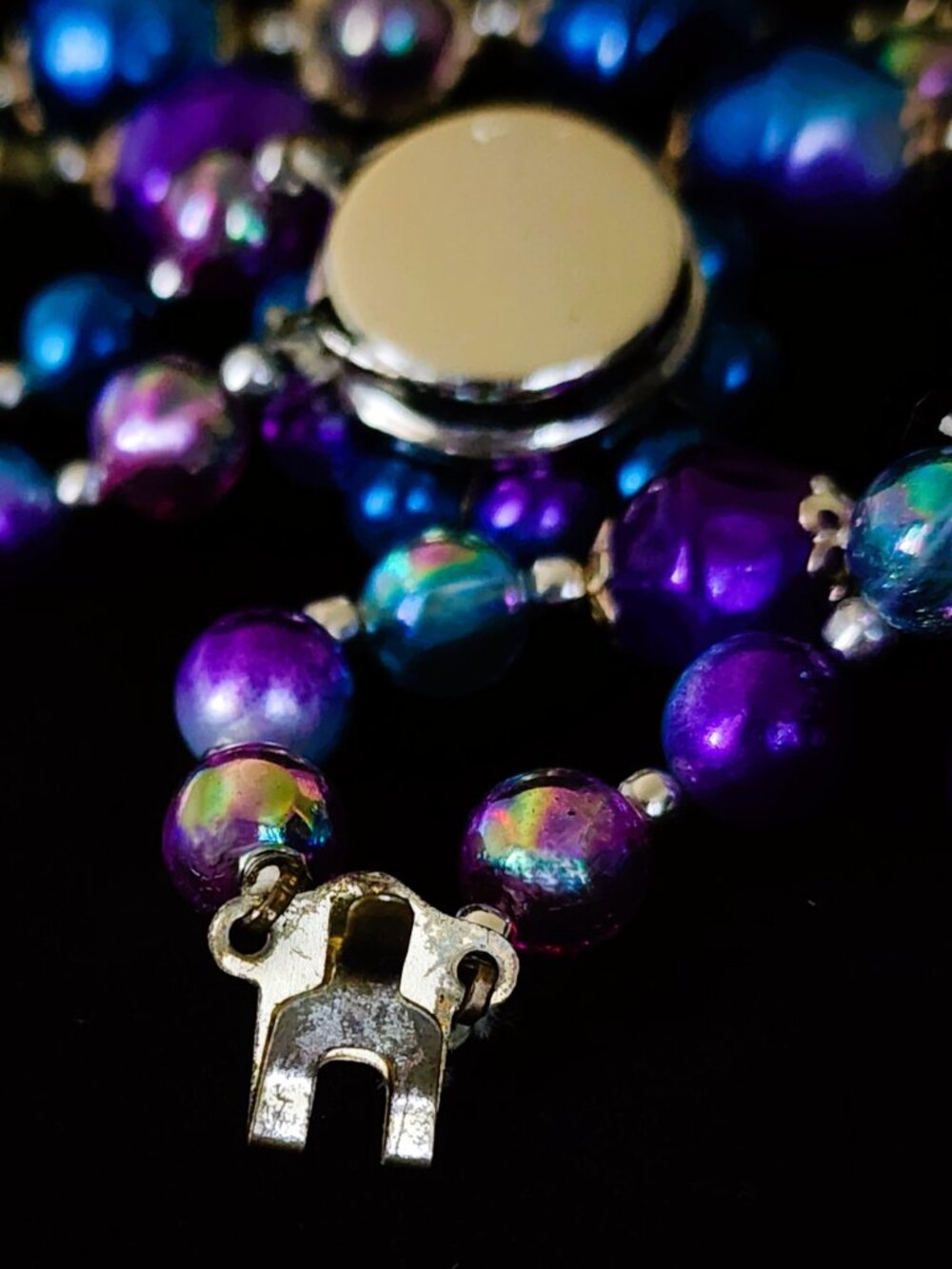 Vintage 1950s Japan Double Strand Blue Purple Moonglow Lucite AB Necklace - Picture 8 of 9